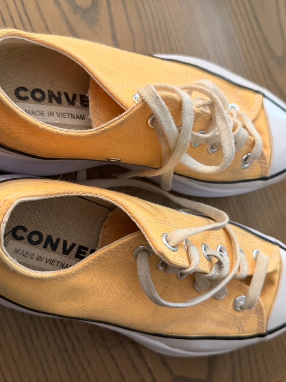 Converse Run Star Runstar Low Top Canvas Sneakers in Citron Pulse HTF!